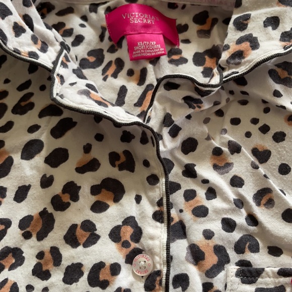 PJ set Victoria’s Secret Leopard - Picture 3 of 8